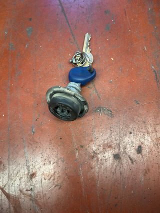 Carcasa frontal Piaggio Zip + llave arranque