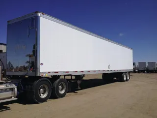 Reparación de gabarras de trailers y pintura