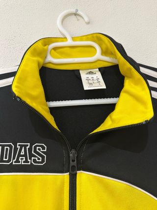 Chaqueta Deportiva Adidas Negra y Amarilla Talla M