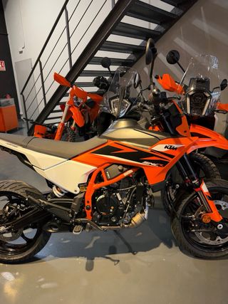 KTM 125 SMC R 2026 nueva Carnet A1