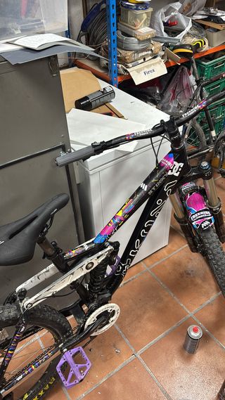 Bicicleta Kona Stinky Descenso