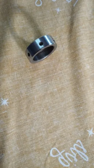 Tuerca escape moto clásica