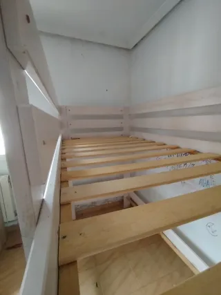 Litera madera y plástico