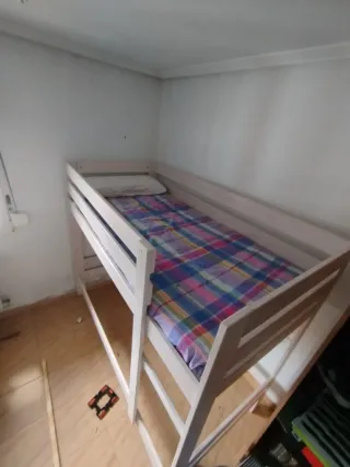 Litera madera y plástico