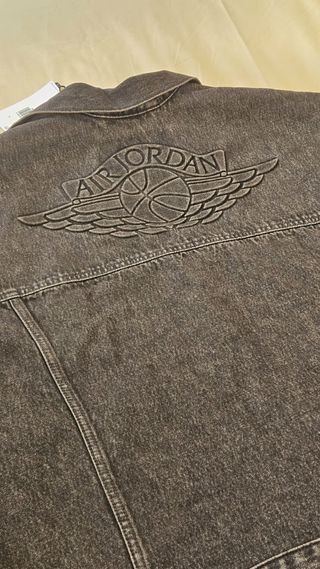 Chaqueta Levi's x Jordan Trucker Type III