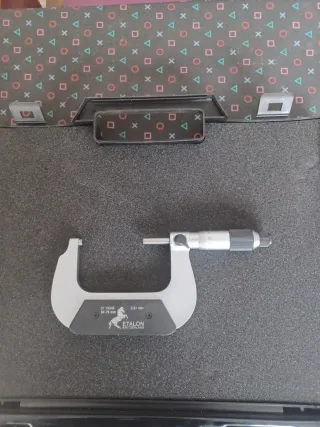 Caja 4 Micrómetros Etalón, casi nuevos.