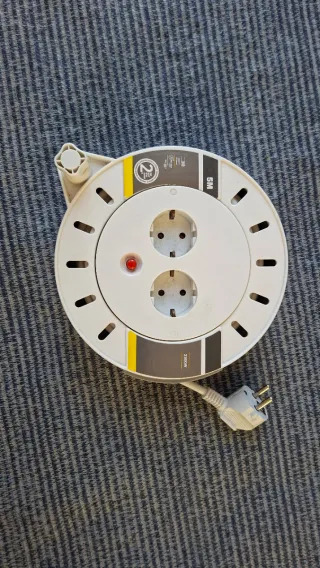 Alargadera eléctrica enrollable 5m 2 tomas 2300W