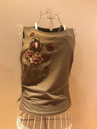 Camiseta Cortefiel Talla M Flores Marrones