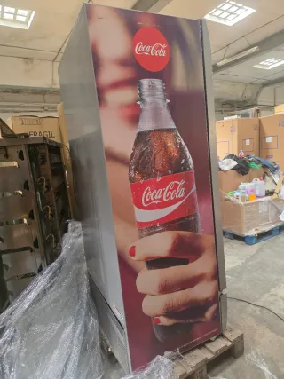 Armario Expositor Refrigerado Coca-Cola