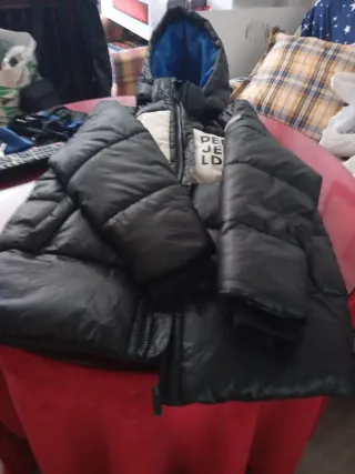 Plumas Pepe Jeans Negra con Banda Blanca