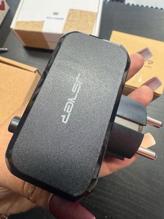 Enchufe con 2 Puertos USB