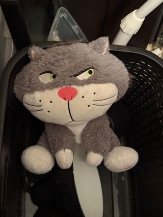 Peluche gato gris