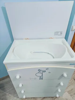 Conjunto cuna bebé + armario cambiador y bañera