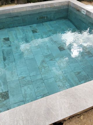 Construcción piscinas porcelánico