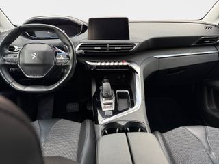 Peugeot 5008 Allure 1.2L PureTech 96kW (130CV) EAT8