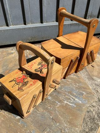 Costurero de madera vintage