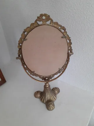 Specchio da tavolo vintage dorato