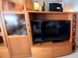 Muebles de comedor, mesa y sillas de madera