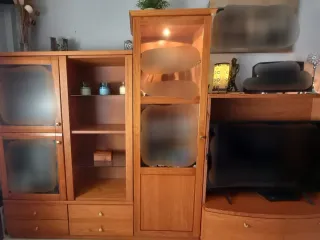 Muebles de comedor, mesa y sillas de madera