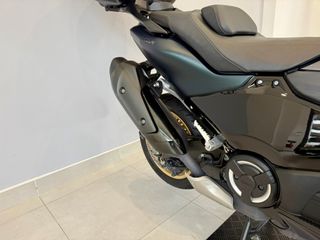 Yamaha TMAX Tech MAX