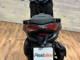 Yamaha XMAX 300
