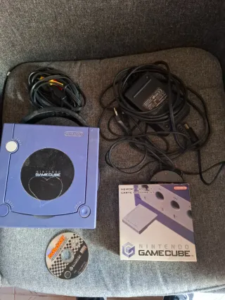 Nintendo GameCube Morado + 1 Juego