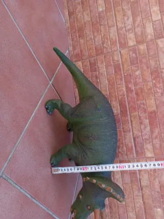 Figura Triceratops Verde