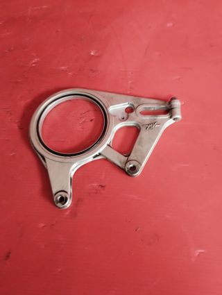 SUPPORTO PINZA POSTERIORE MV AGUSTA BRUTALE 800