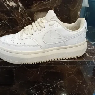 Sneakers Nike donna bianche