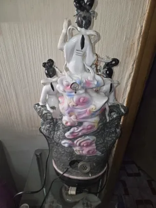 porcelana con figuras diosas chinas