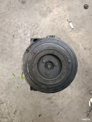 Compresor A/C Nissan Pathfinder R51 YD25