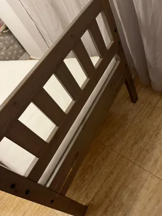 Cama infantil con colchón  1.60 × 70