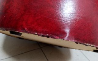 Antiguo PUFF Vintage con TAPA color ROJO - MADRID