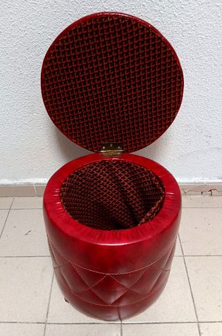 Antiguo PUFF Vintage con TAPA color ROJO - MADRID