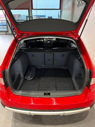 SKODA SCOUT 4X4 2.0 TDi 184cv DSG - 2015