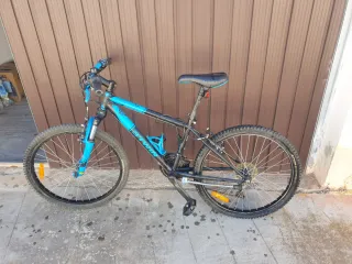 Bicicleta Rockrider Azul y Negra