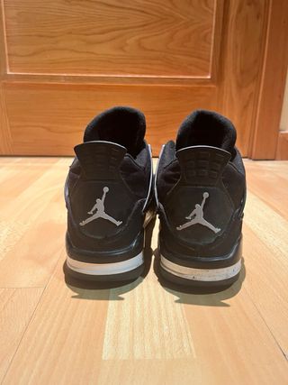 Zapatillas Jordan Negras y Grises