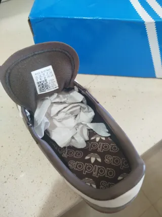 Zapatillas en ante color nobuk Talla 40. A estrena