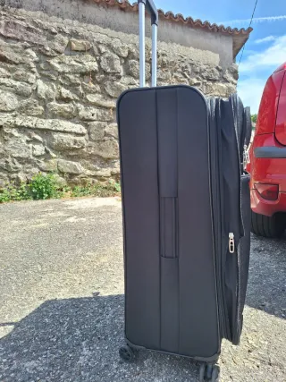 Maleta Grande Negra 70x47cm