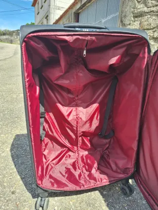 Maleta Grande Negra 70x47cm