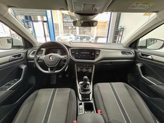 Volkswagen T-Roc Advance 2020