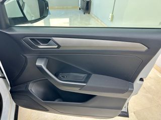 Volkswagen T-Roc Advance 2020