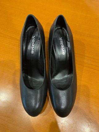 Zapatos de salón Vogue Talla 41 Negros