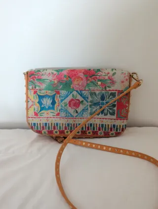 Bolso Desigual Multicolor con Tachuelas