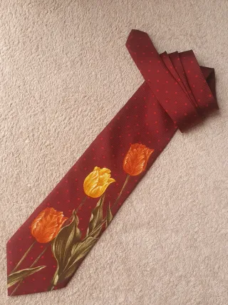 Cravatta Vinci bordeaux con tulipani rossi
