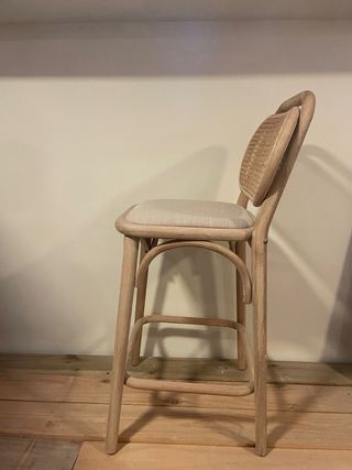 Taburetes Kave Home Madera Beige