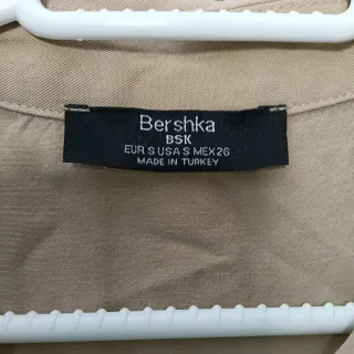 Mono corto Bershka beige