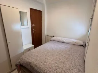 Habitación disponible,300€ gastos aparte
