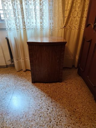 Máquina de coser Alfa antigua