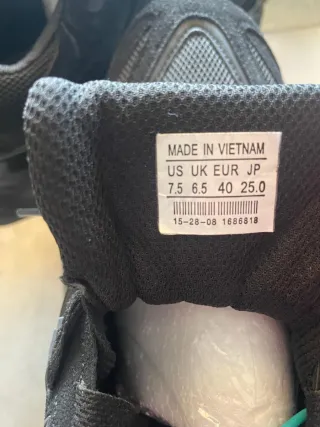 New Balance 9060 Bambas Negras